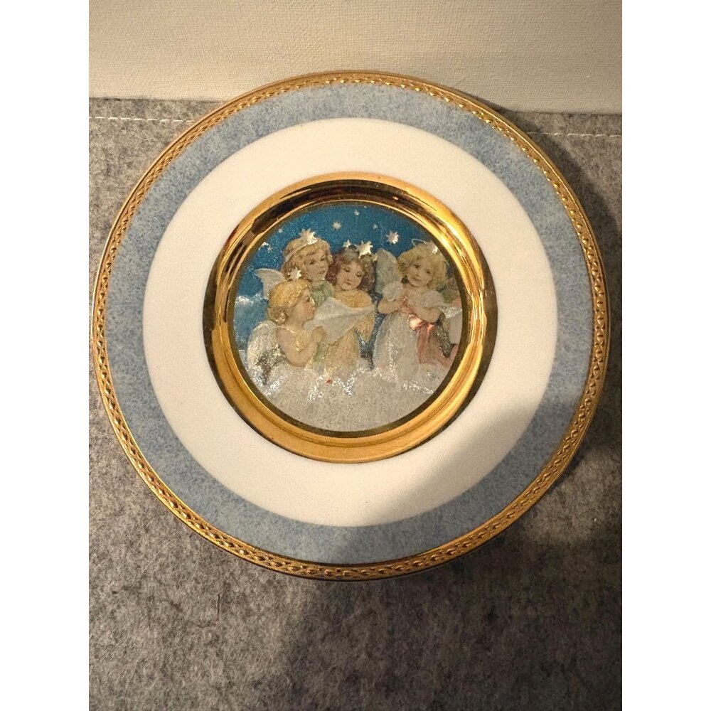 Dufex Angel Picture on 6"  Plate, Edged in 24kt. Gold  # 3220